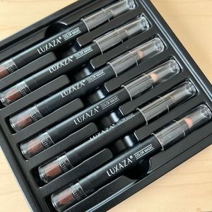 6 creamy eyeshadow sticks